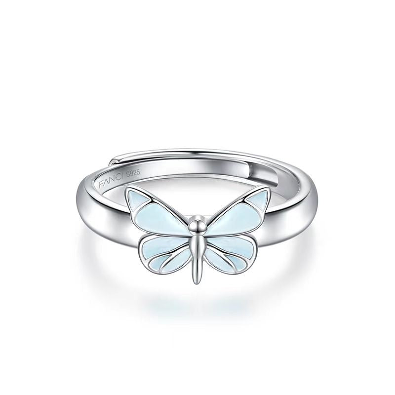 Bague élégante en argent avec pendentif papillon lumineux