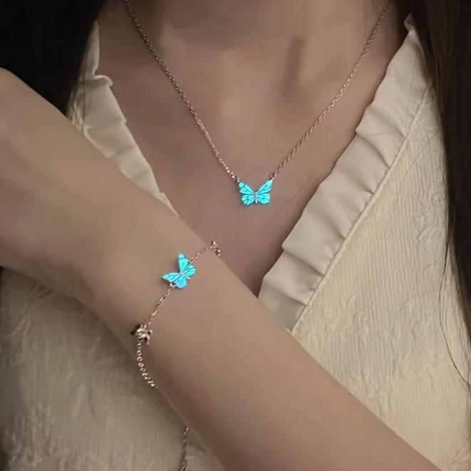 Ensemble collier et bracelet en papillon lumineux pour femme